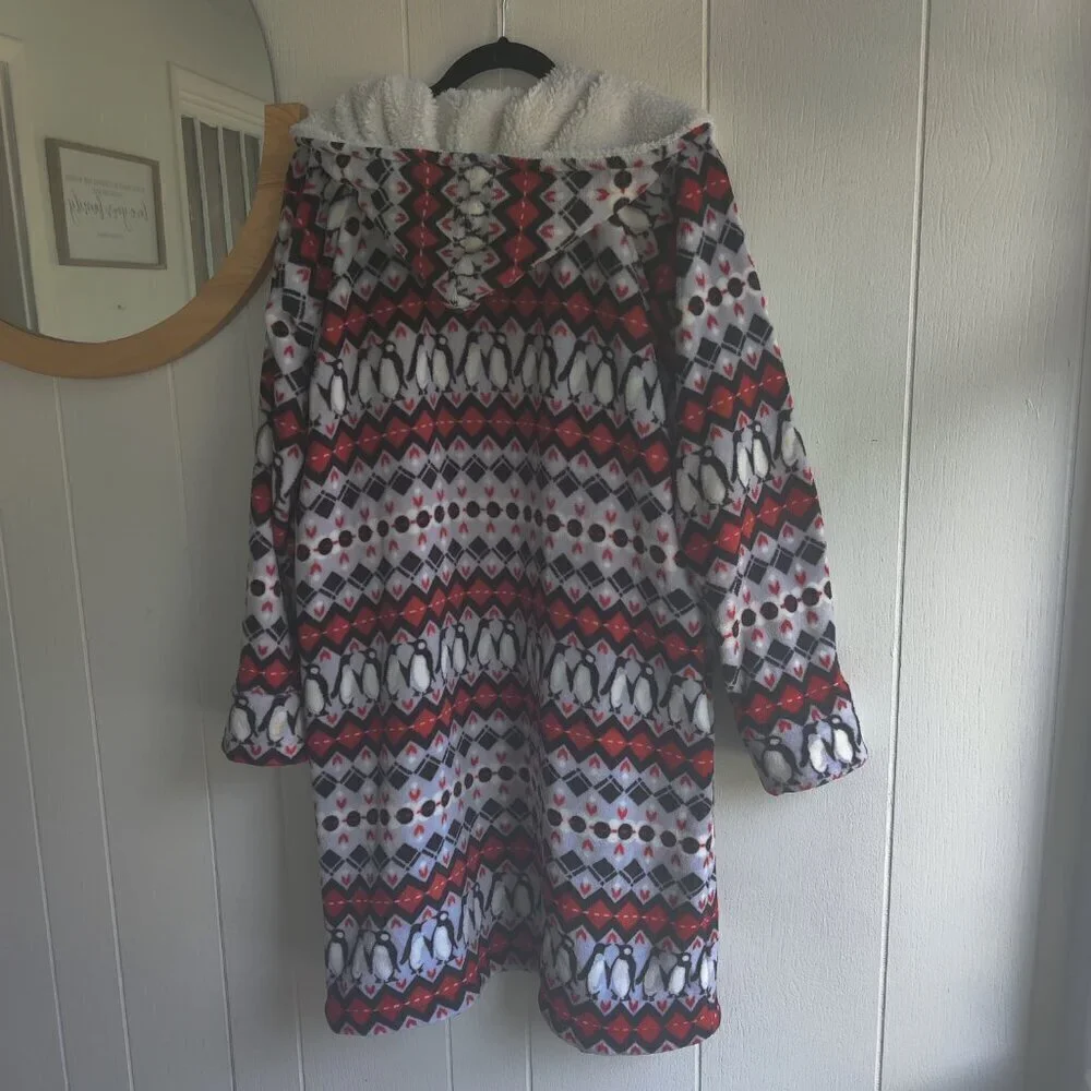Vera Bradley Penguin Bathrobe Sz S-M  Soft with Fleece on collar & hood, no tie - Picture 8 of 12